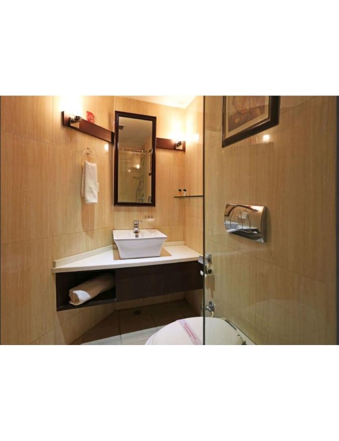 Hotel D Grand, Bareilly Bareli Exterior foto
